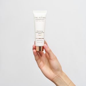 The Jojoba Company Illuminating Tinted Moisturiser SPF15 Light