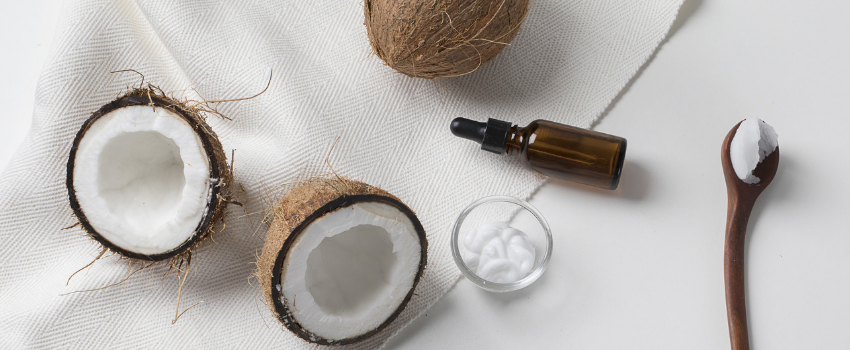 Blog - Benefits of coconut oil in beauty products